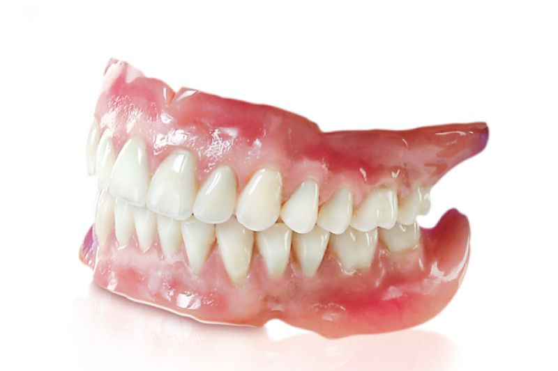 Hàm giả tháo lắp cho người cao tuổi