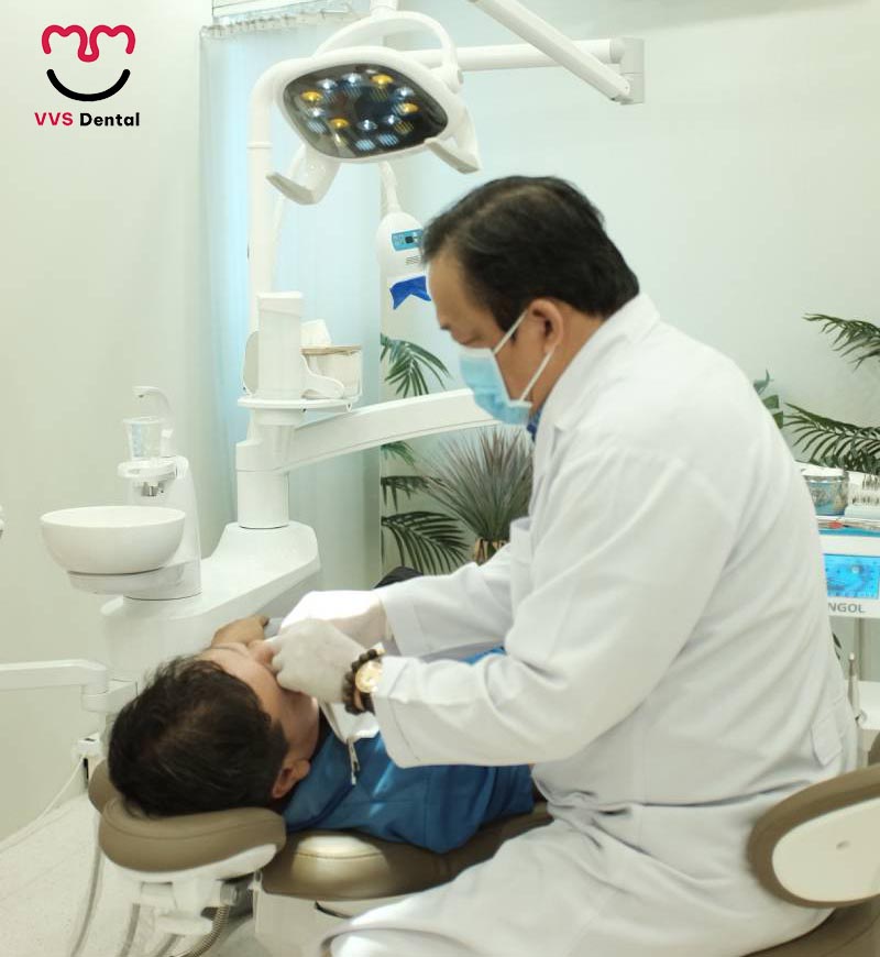 bọc răng sứ sau khi điều trị tủy tại Nha Khoa VVS