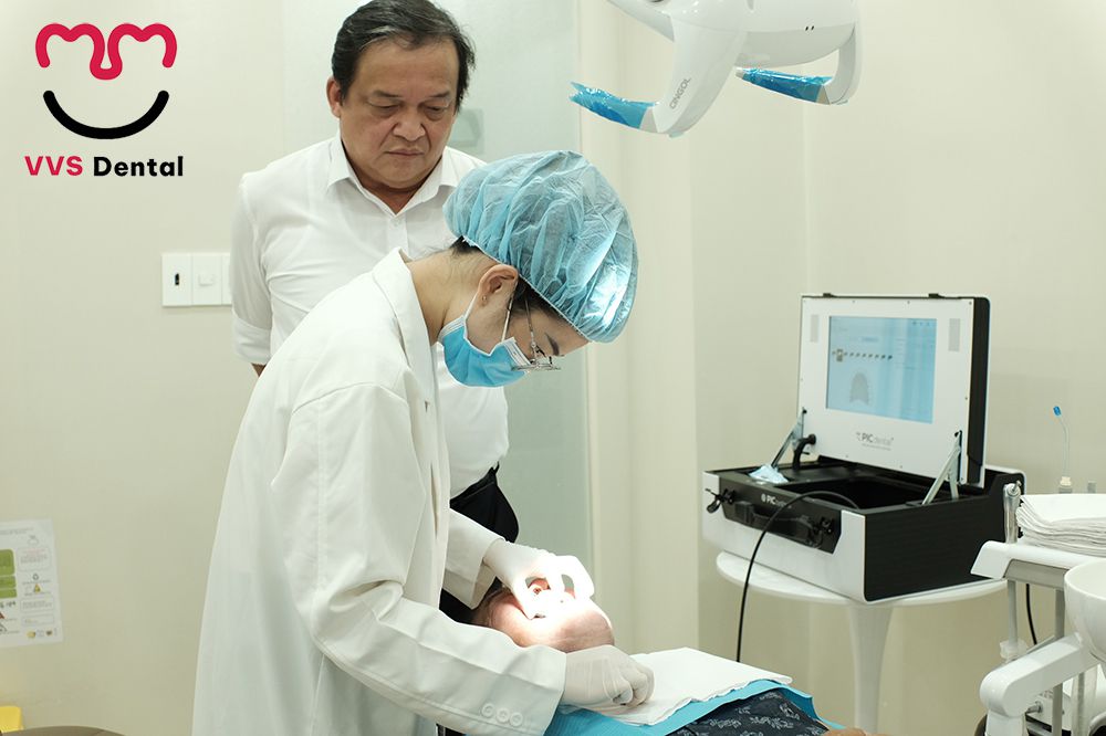 bọc răng sứ tại Quận 10