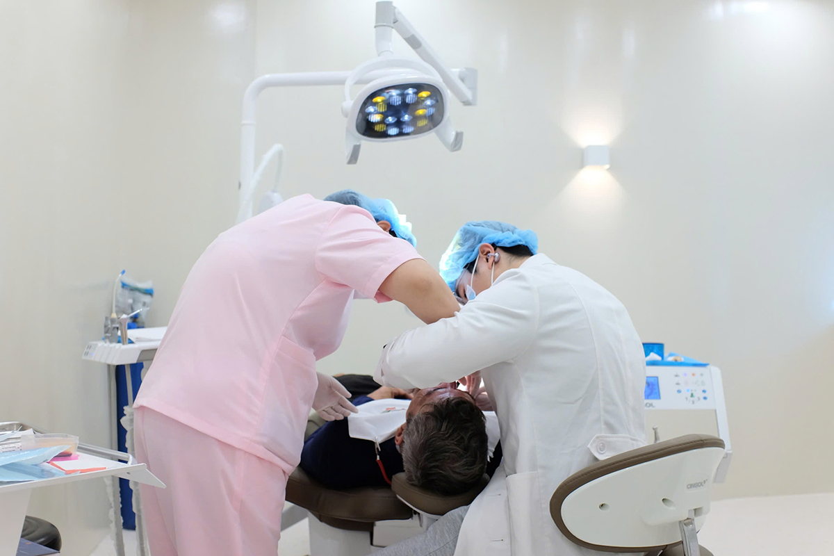 dán sứ veneer tại TPHCM