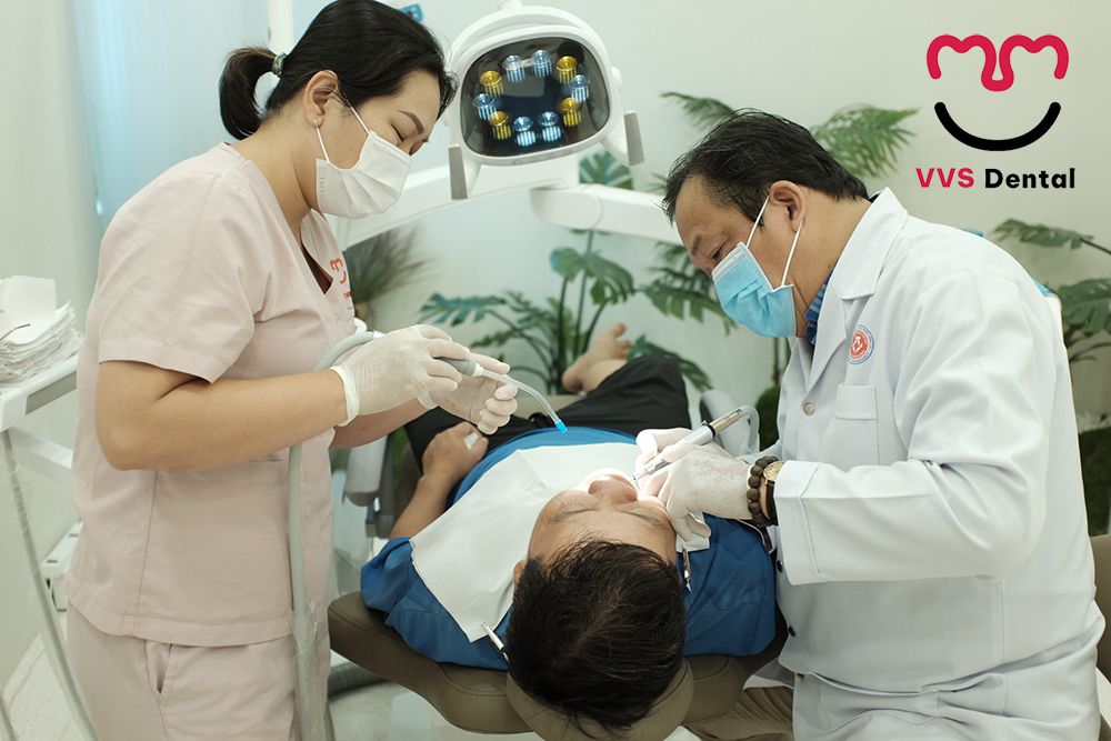 dịch vụ làm răng sứ tại quận 10