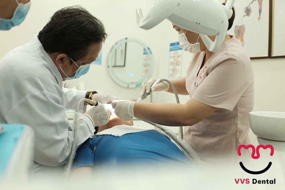 dịch vụ làm răng sứ tại quận 10
