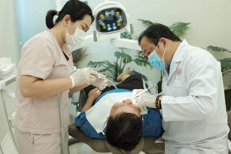 dịch vụ cấy ghép Implant tại Nha Khoa VVS