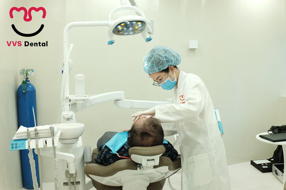 giá làm hàm răng giả tháo lắp