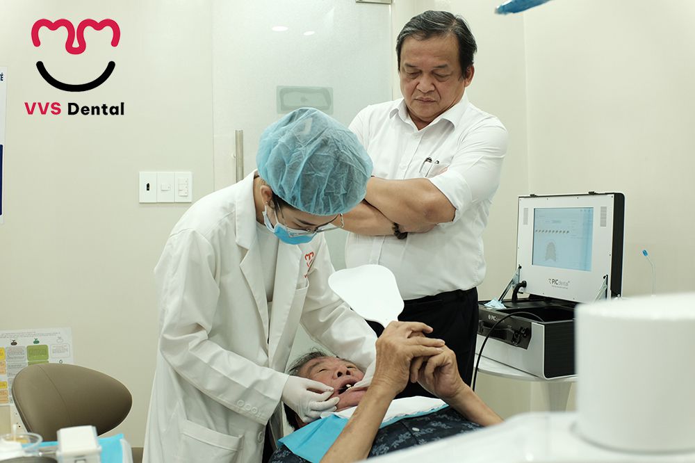 giá làm hàm răng giả tháo lắp