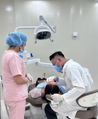 Bác sĩ Duy và đội ngũ 